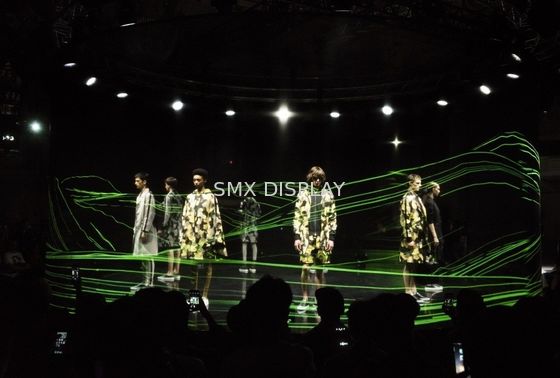 Qualité Transparent vivant invisible de la projection 78% d'hologramme de tamis à mailles de l'hologramme 3D Usine